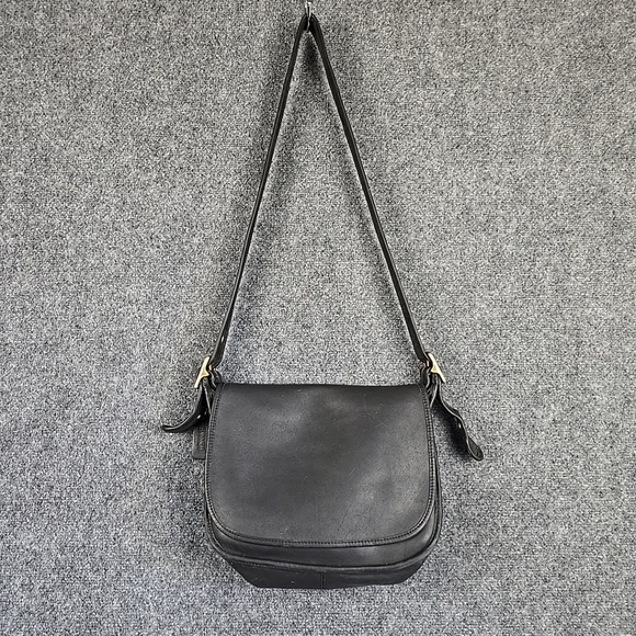 Coach Handbags - VTG COACH Patricia's Legacy 9951 Leather Crossbody Saddle Messenger Bag Black